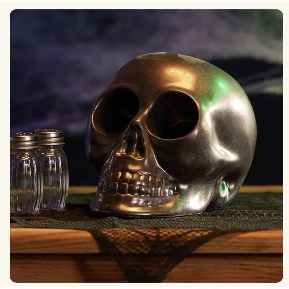 Cracker Barrel Skull Eyes Stoneware‎ Salt Pepper Shaker Set Halloween Goth NIB